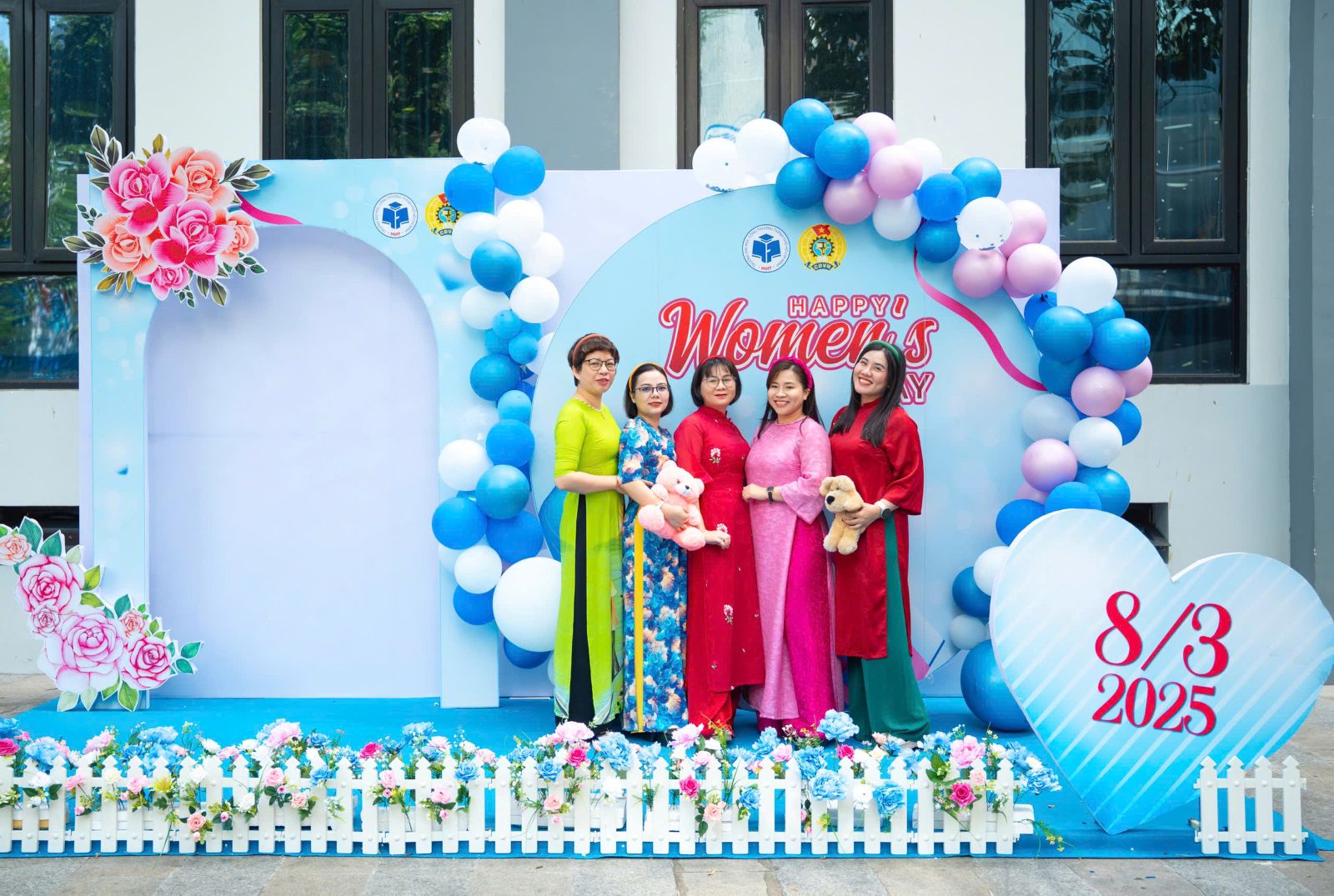 Chúc mừng ngày Quốc tế Phụ nữ 8 tháng 3